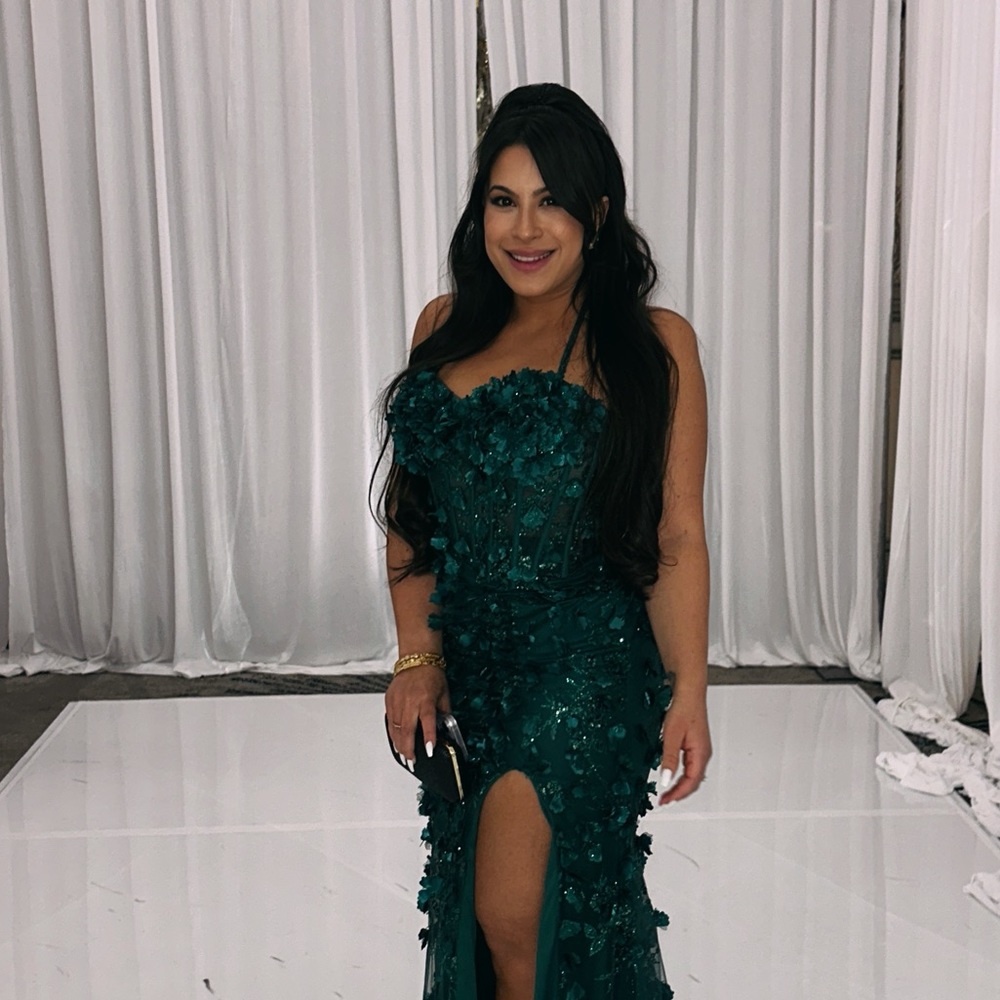 Meet your Posher, Evonna